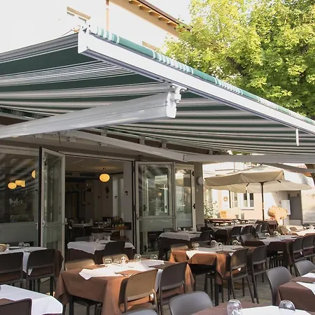 Osteria Della Pista Dal 1875 4* Casorate Sempione
